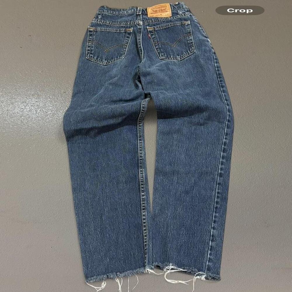 Vintage 90s Levi’s 512 Slim Fit Tapered Leg Navy Cut Off Jeans Size 5
